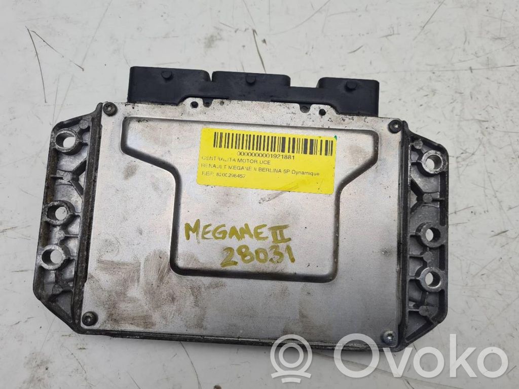 Unité de commande, module ECU de moteur   8200298457