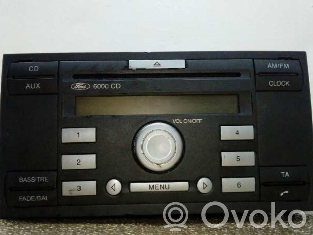 Radio / CD-Player / DVD-Player / Navigation   5M5T18C815FA