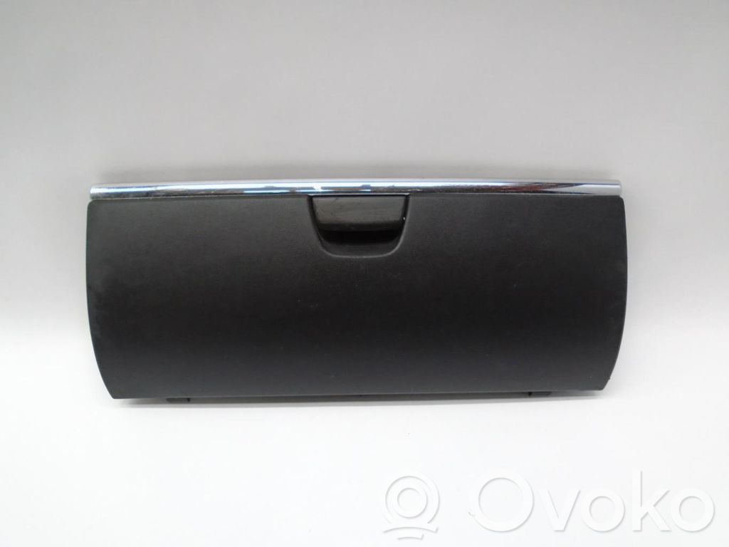 Daiktadėžė   8226V7