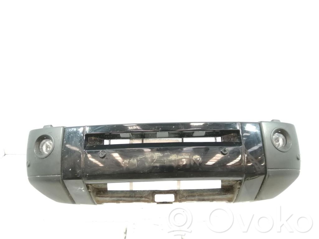 Land Rover Discovery Zderzak przedni 