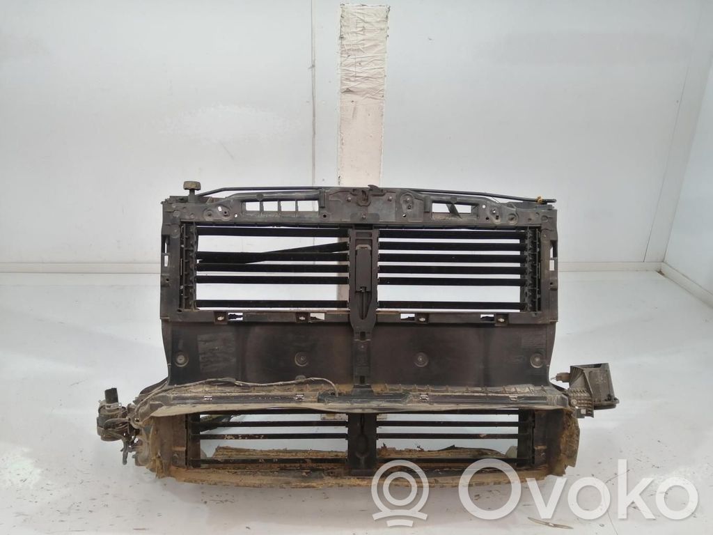 Ford Kuga II Front quarter panel 