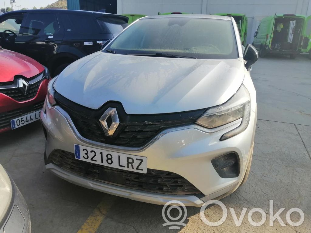 Renault Captur Konepelti 