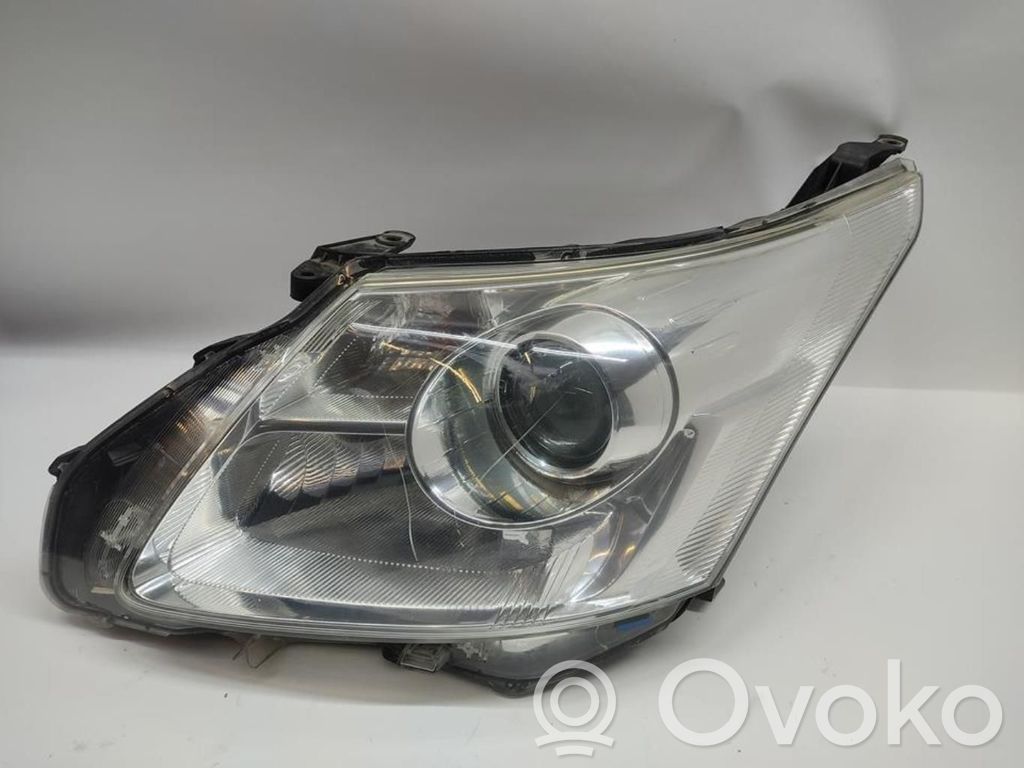 Toyota Avensis T270 Faro/fanale 
