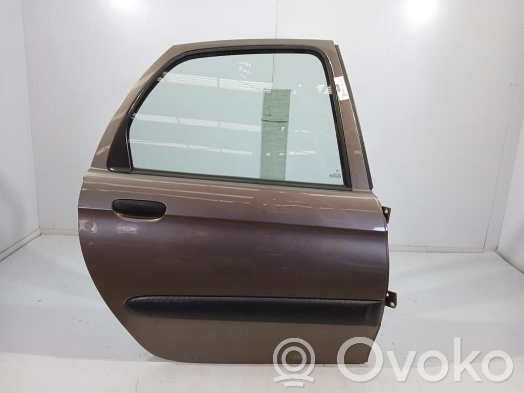 Puerta trasera   9008C7