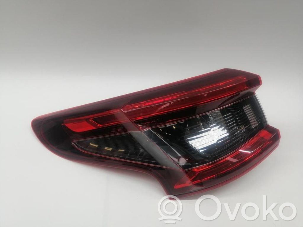Nissan Qashqai Lampă spate în caroserie