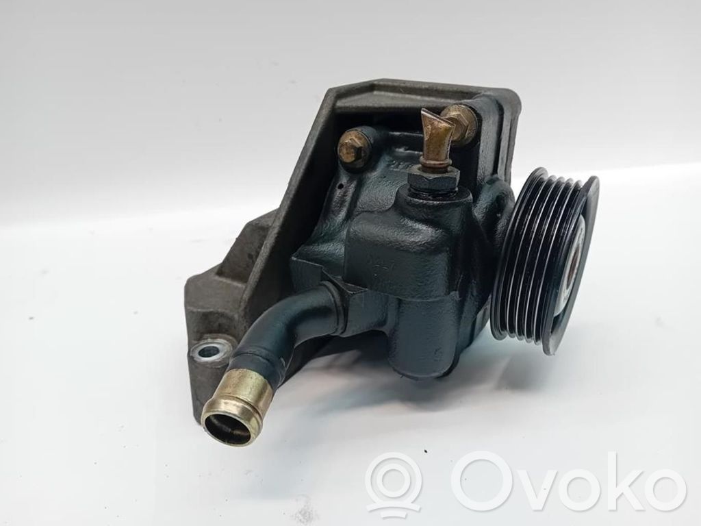 Ohjaustehostimen pumppu   DE9032600A