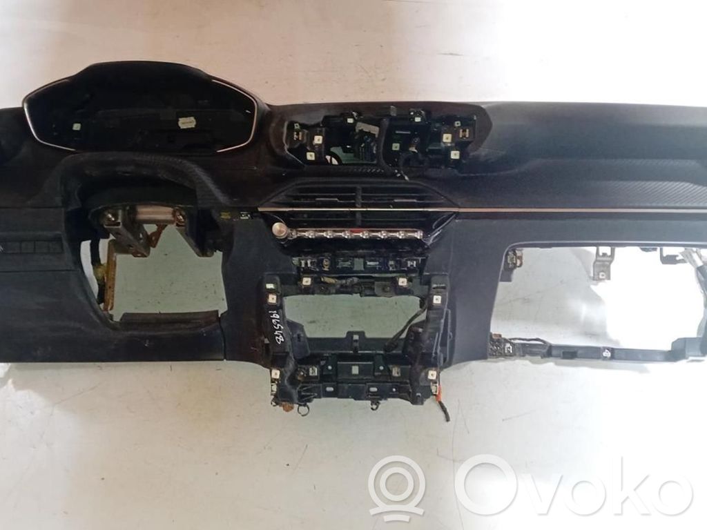 Peugeot 208 I Panel de instrumentos