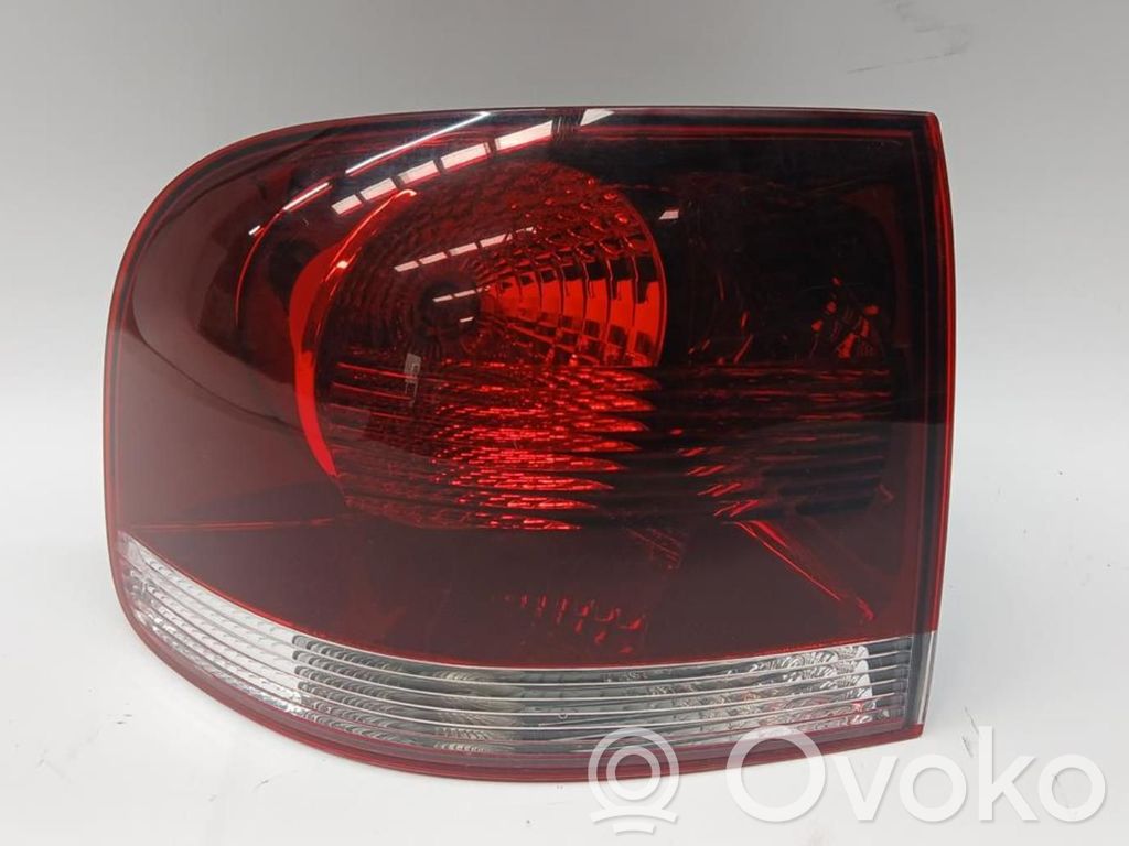 Volkswagen Touareg I Lampa tylna 