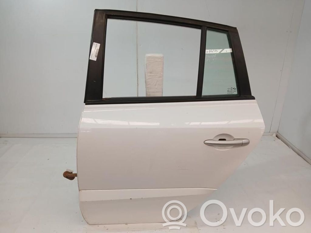 Puerta trasera   821010025R