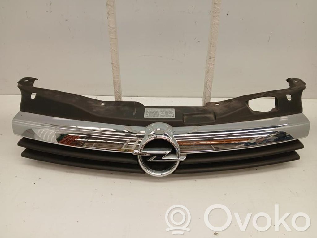 Opel Astra H Etusäleikkö 