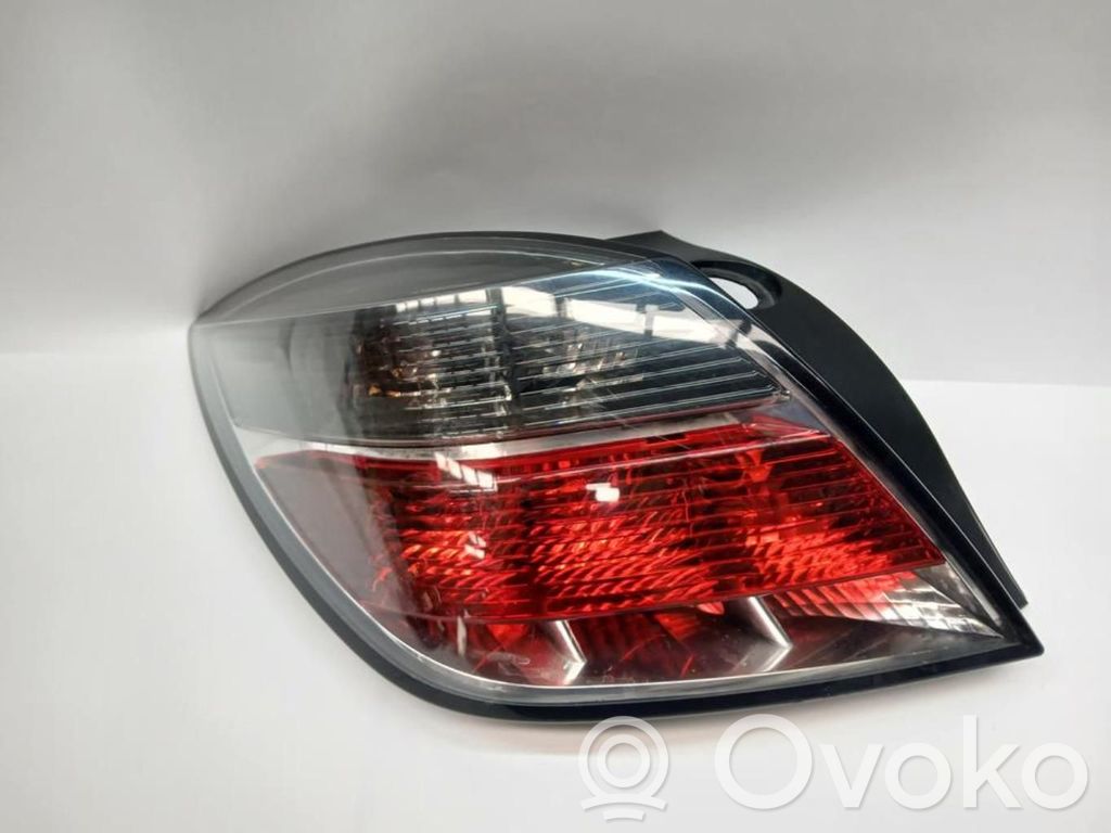 Opel Astra H Lampă spate în caroserie 