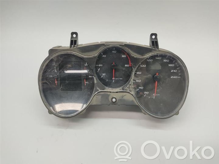 Seat Altea Geschwindigkeitsmesser Cockpit