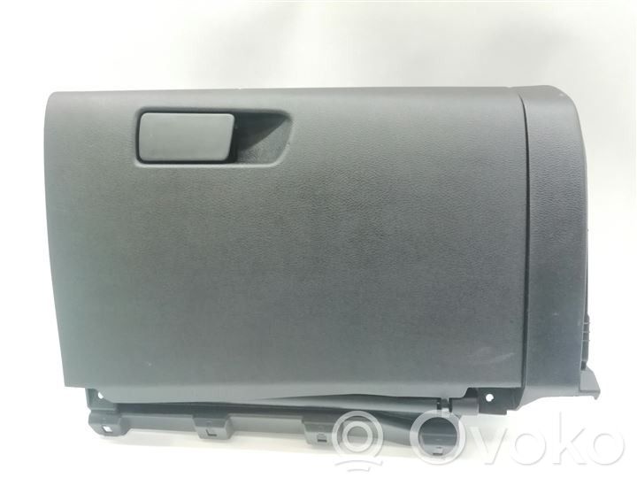 Nissan Qashqai Boite à gants 