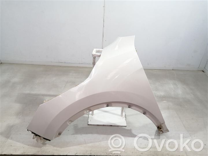 Nissan Qashqai Błotnik przedni 