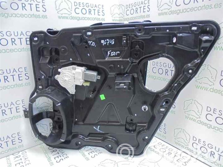 Fiat Freemont Alzacristalli della portiera posteriore con motorino 