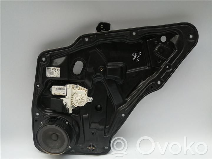 Volkswagen Tiguan Rear door window regulator with motor