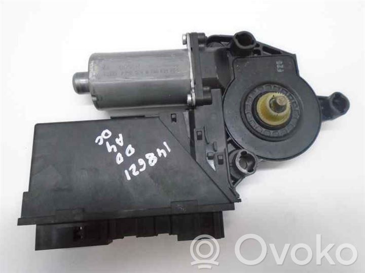 Audi A4 S4 B5 8D Fensterhebermotor Tür vorne 