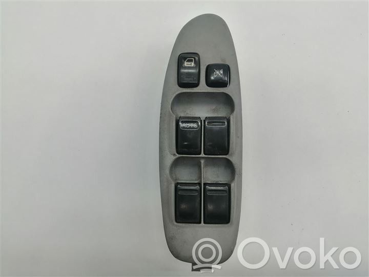 Nissan Almera Tino Przyciski szyb 