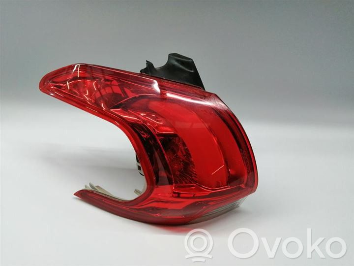 Peugeot 2008 I Lampa tylna 