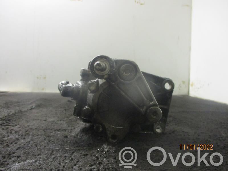 Ohjaustehostimen pumppu   32416756737