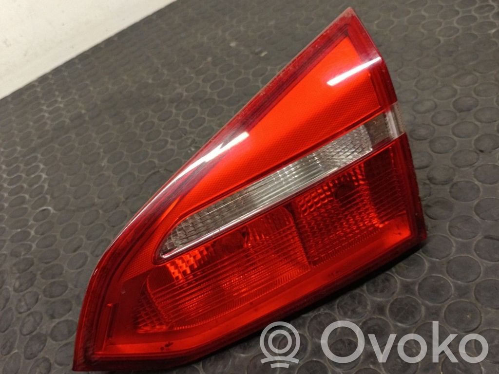 Tailgate rear/tail lights   1868296