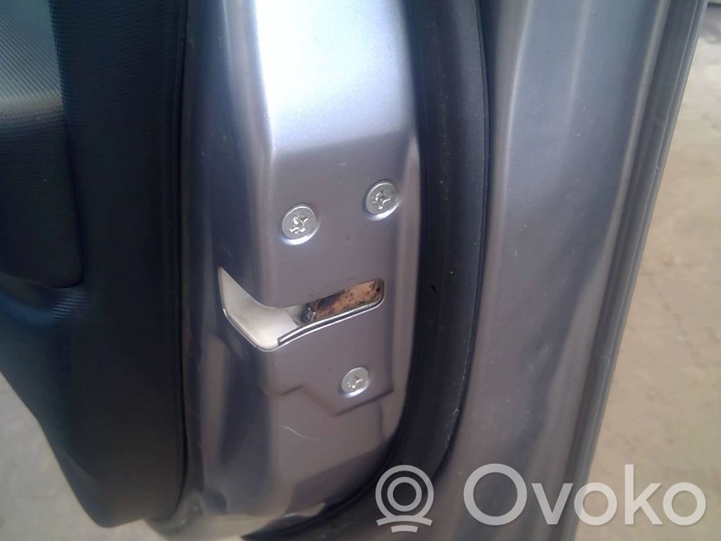 Honda Jazz Priekšpusē slēdzene 