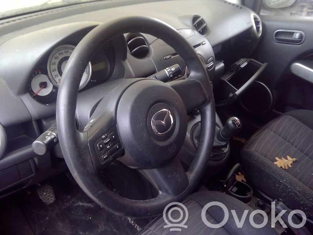 Mazda 2 Volan 