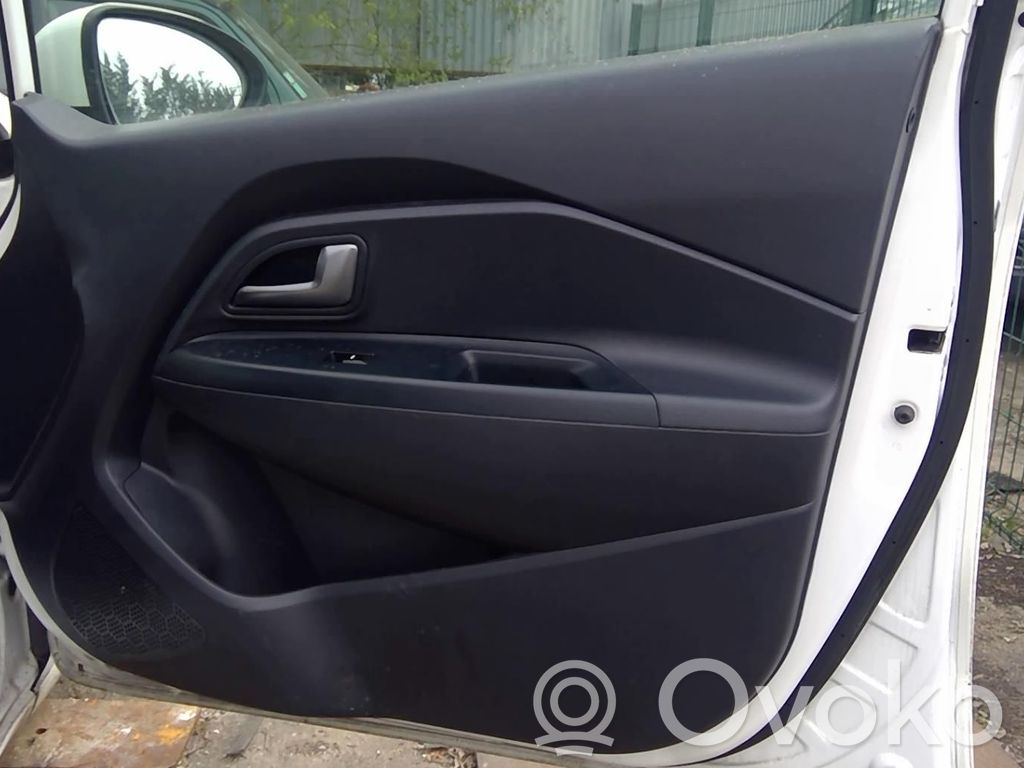 KIA Rio Priekšējo durvju apdare 