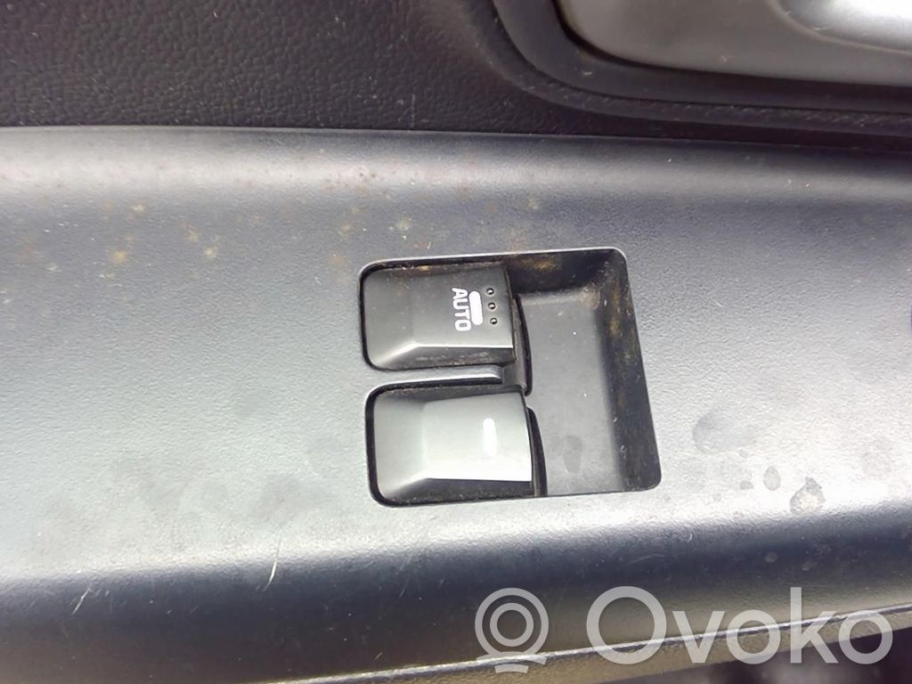 KIA Rio Interruptor del elevalunas eléctrico 