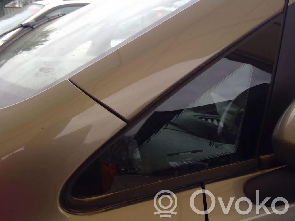 Opel Corsa D Front triangle window/glass 