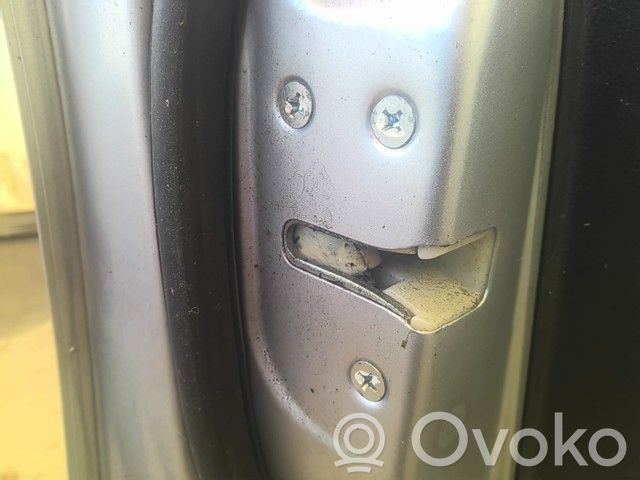 Honda Jazz Priekšpusē slēdzene 