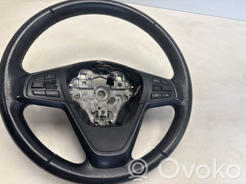 BMW 2 F46 Volan 