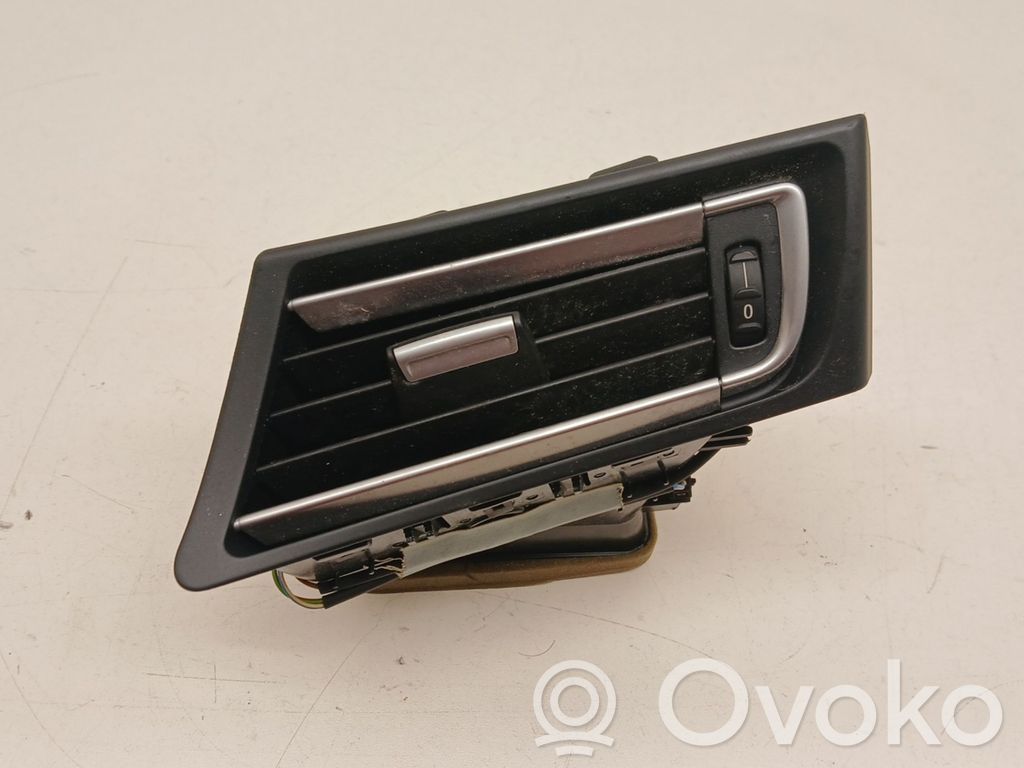 BMW 7 F01 F02 F03 F04 Boczna kratka nawiewu deski rozdzielczej 