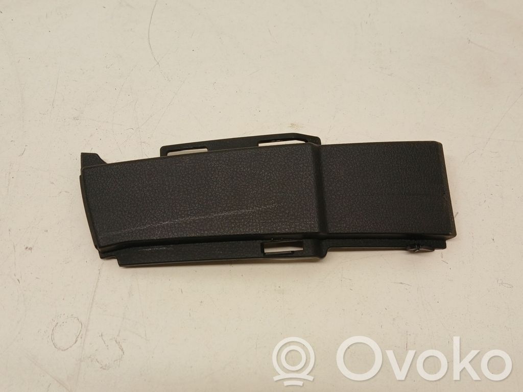 BMW 2 F46 Paneļa apdare 