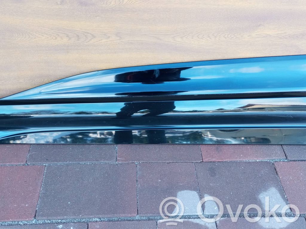 Audi Q6 e-tron Etuoven lista (muoto) 