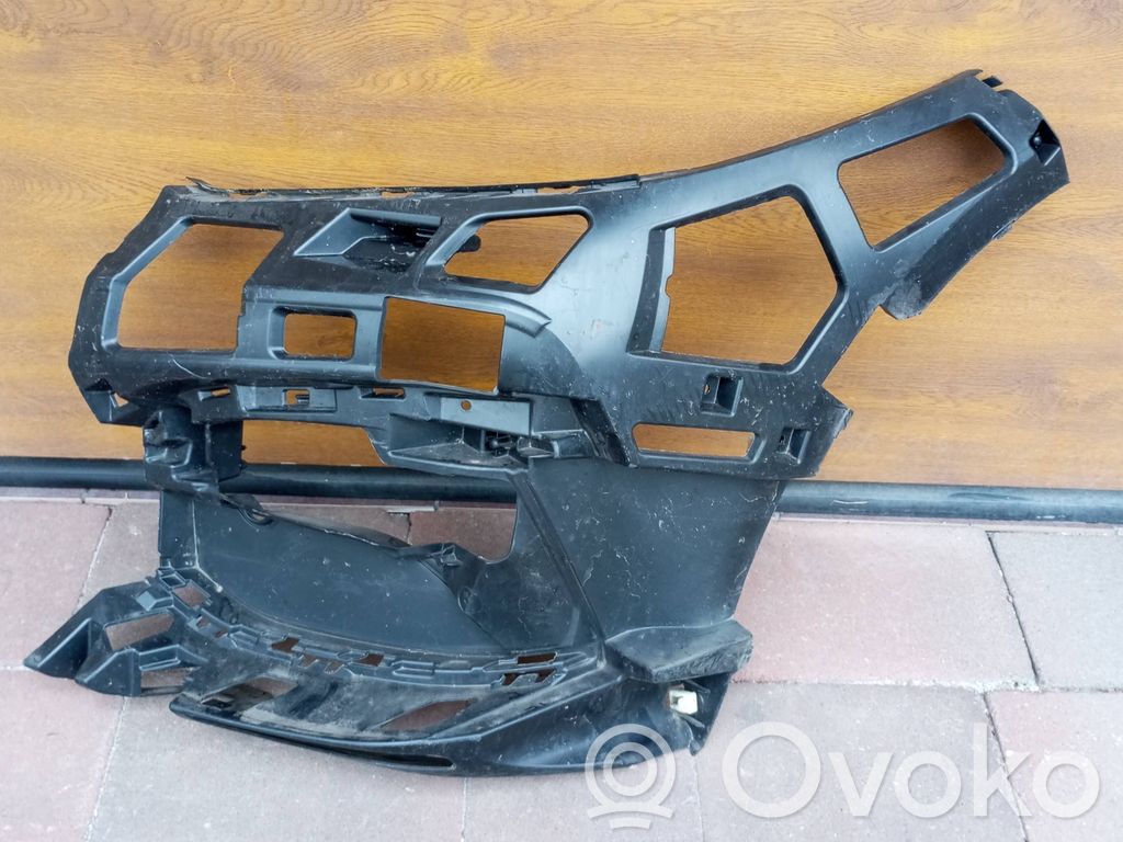 BMW 1 F40 Uchwyt / Mocowanie zderzaka przedniego 