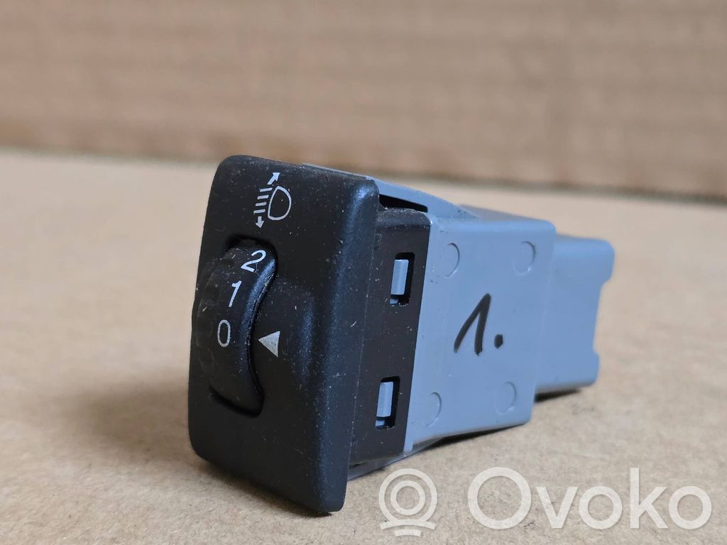 Headlight level height control switch   3518075F00