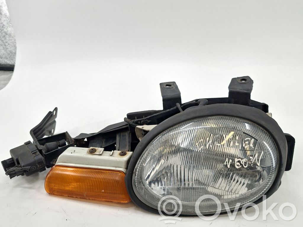 Headlight/headlamp   5952051