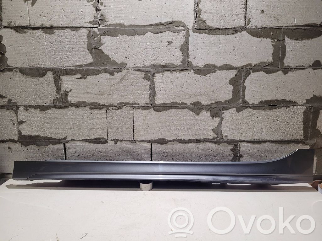 BMW 1 F40 Front sill (body part) 