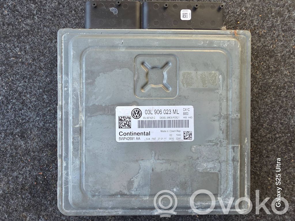 Volkswagen Golf VI Engine control unit/module 