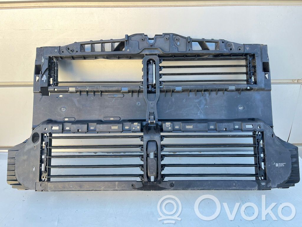 Radiatoru panelis   A16E146