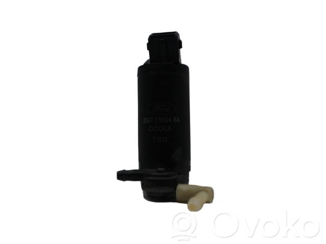 Windscreen/windshield washer pump   2S6T17K624BA,102452,1144480,1652613,1E0067672,1E0076672,2S6T17K624BA,300635,6153469,6164937,6175672,7003178,87AB17K624AA,87AB17K624AB,87AB17K624AC,88302,93BB17K624BA,DD1067482,V25080001