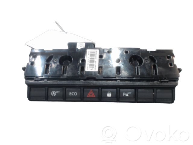 Dacia Duster II Hazard light switch 