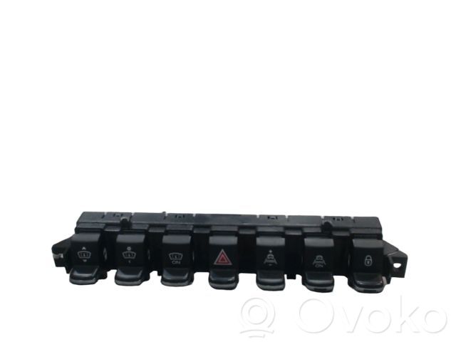 Peugeot 3008 I Hazard light switch 