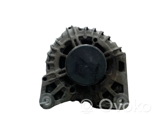 Renault Clio IV Alternator 