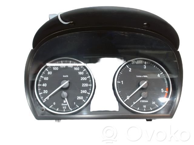 BMW 3 E92 E93 Spidometras (prietaisų skydelis) 