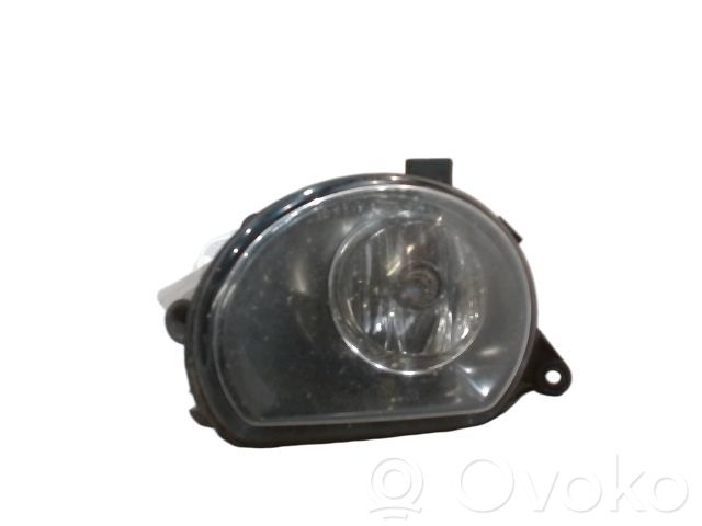 Etusumuvalo   8P0941700A,022211,0332996,1031088,13122272,190253001,247003021,2902500,332996,39020429,4412029RUE,4462002RUQ,602020,718121201101,8P0941700A,AD3204413,E11559,LPL110R,PF0134D