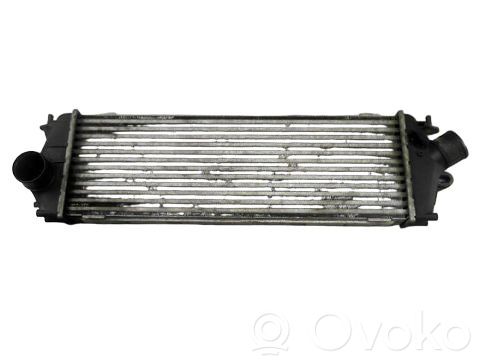 Opel Vivaro Chłodnica powietrza doładowującego / Intercooler 