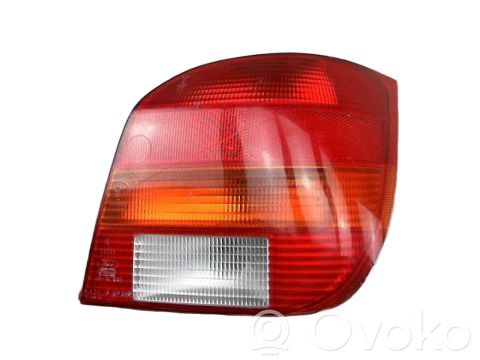 Ford Fiesta Задний фонарь в кузове 