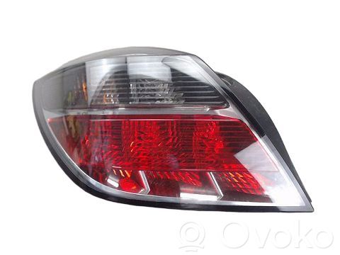 Opel Astra H Lampă spate în caroserie 